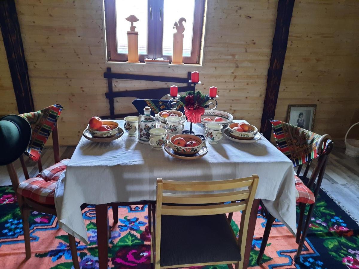 Вилла Casa Bunicilor Ciprian Porumbescu Экстерьер фото